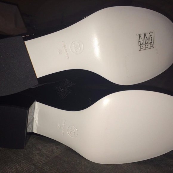 CHANEL 15A Patent Calf Leather Knee High Tall Lace Up Boots Shoes - Picture 15 of 16